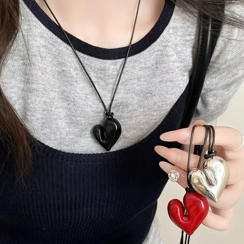 Vintage Red Heart Pendant Necklace for Women – 80s Aesthetic Romantic Choker
