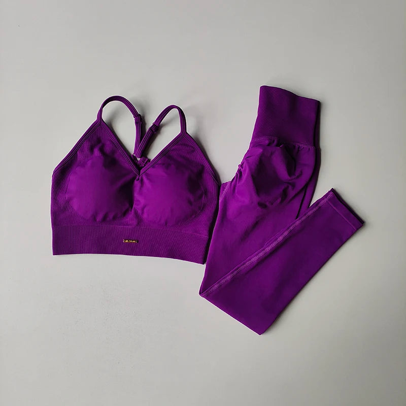 Seamless Hip-Lifting Yoga Set – V-Neck Bra & Leggings