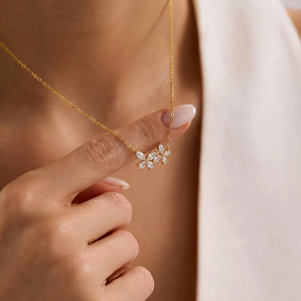 Elegant Gold Pendant Necklace for Women – Minimalist Fashion Jewelry Gift