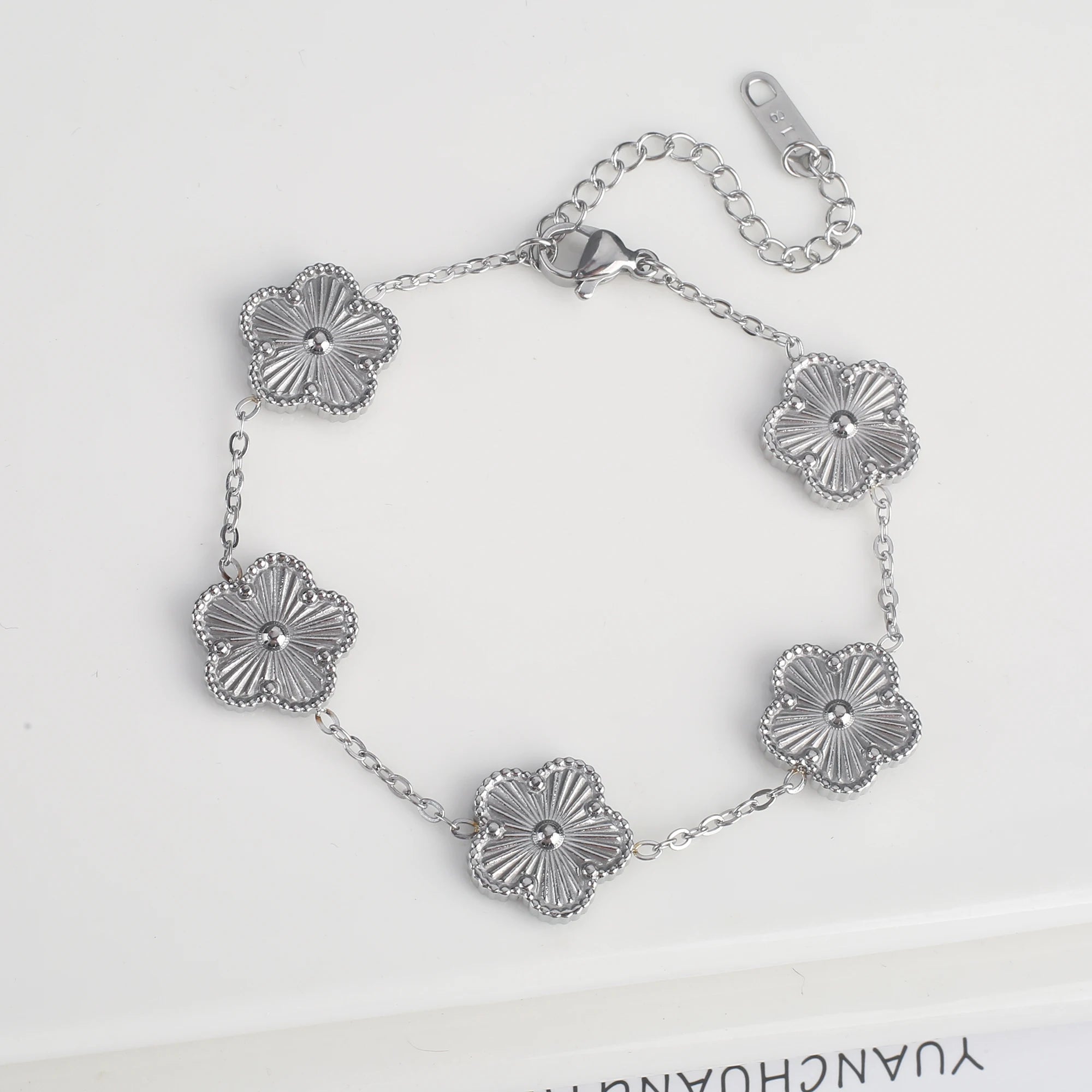 Lucky Clover Shell Bracelet for Women