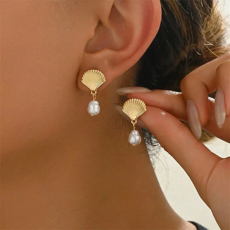 Ocean Pearl Starfish Drop Earrings – Gold Shell Beach Jewelry for Women