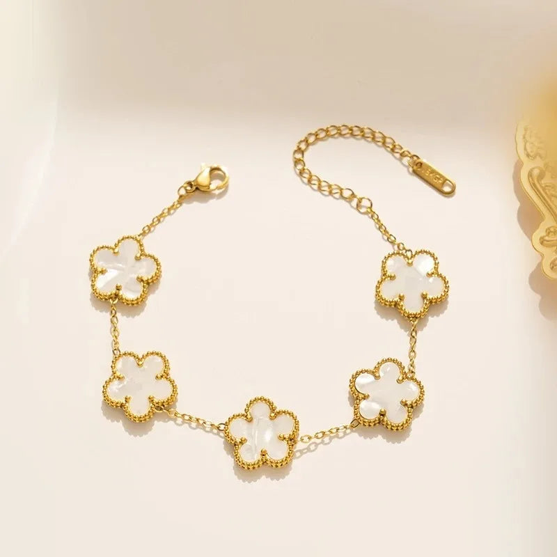 Lucky Clover Shell Bracelet for Women