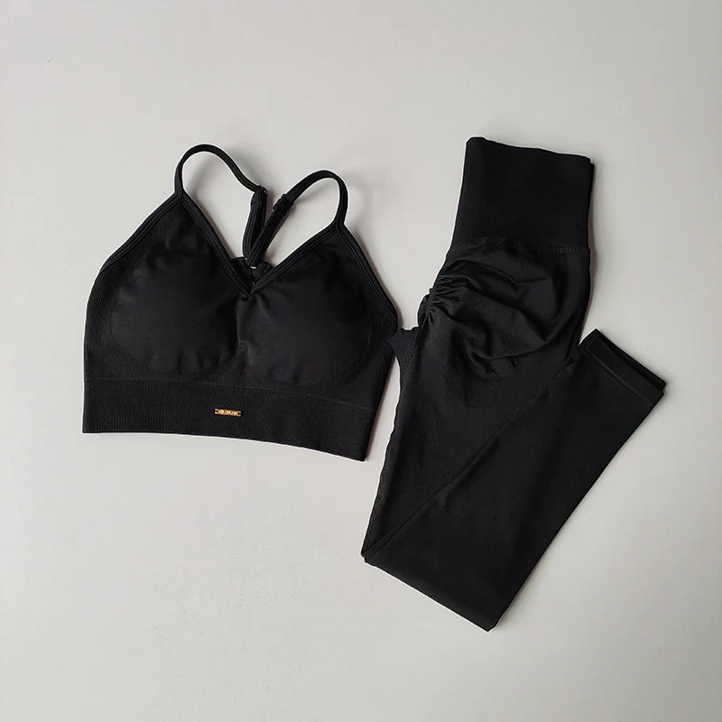 Seamless Hip-Lifting Yoga Set – V-Neck Bra & Leggings