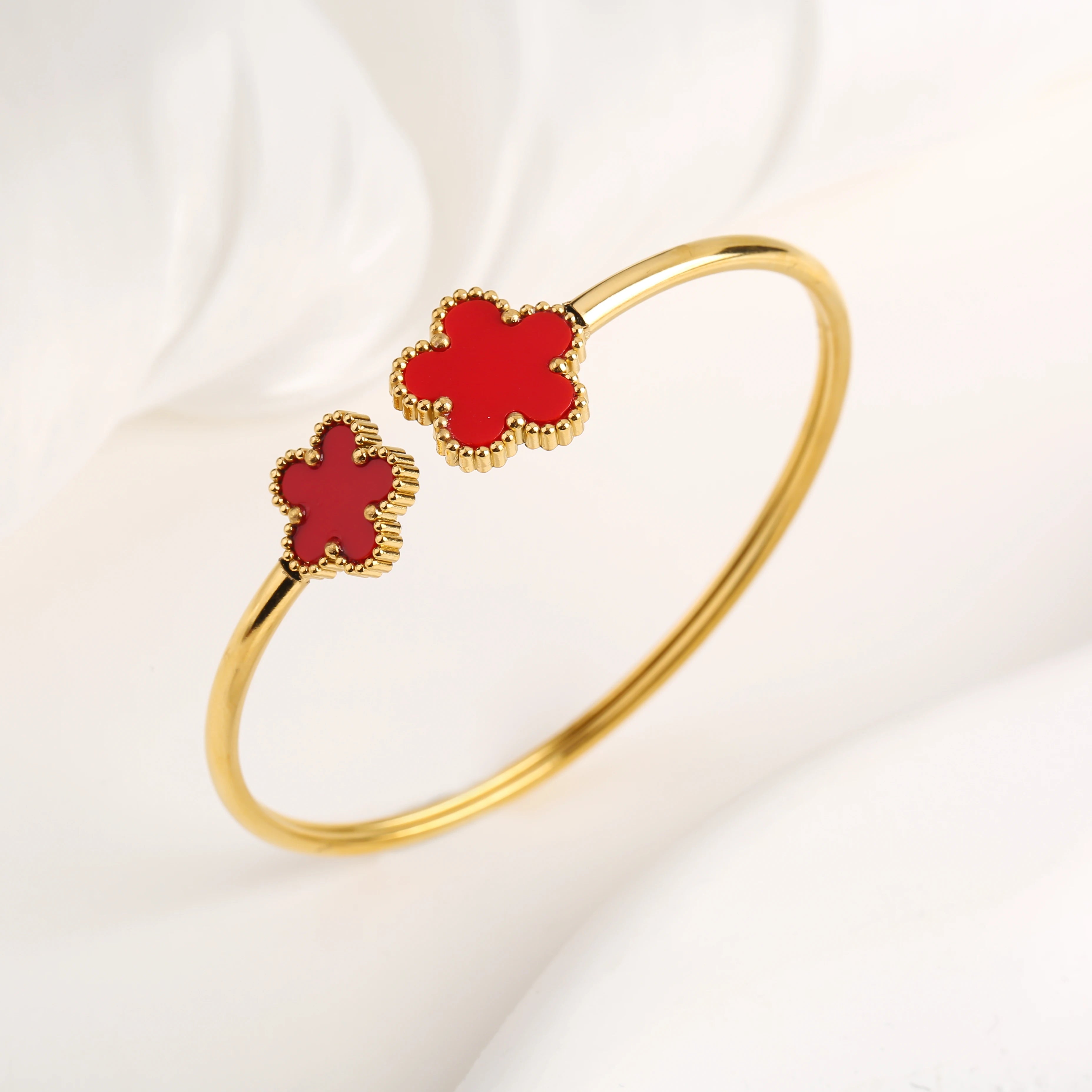 Lucky Clover Open Cuff Bracelet – Gold-Plated Stainless Steel Jewelry