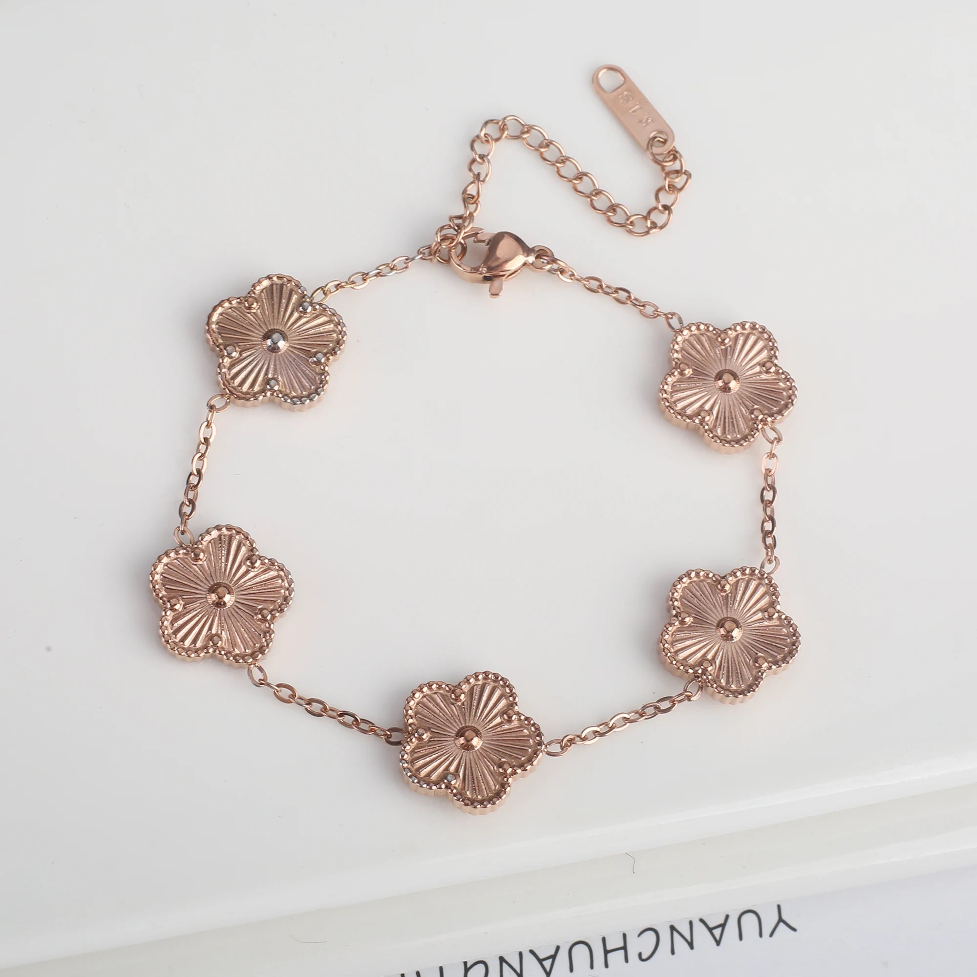 Lucky Clover Shell Bracelet for Women