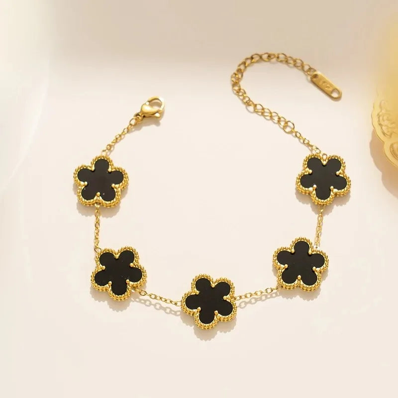 Lucky Clover Shell Bracelet for Women