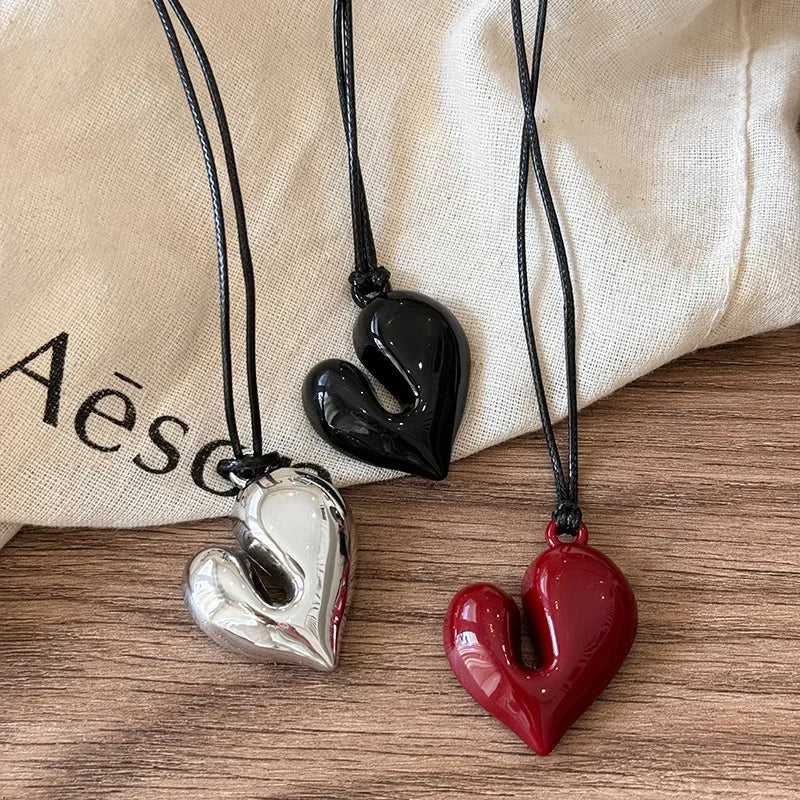 Vintage Red Heart Pendant Necklace for Women – 80s Aesthetic Romantic Choker