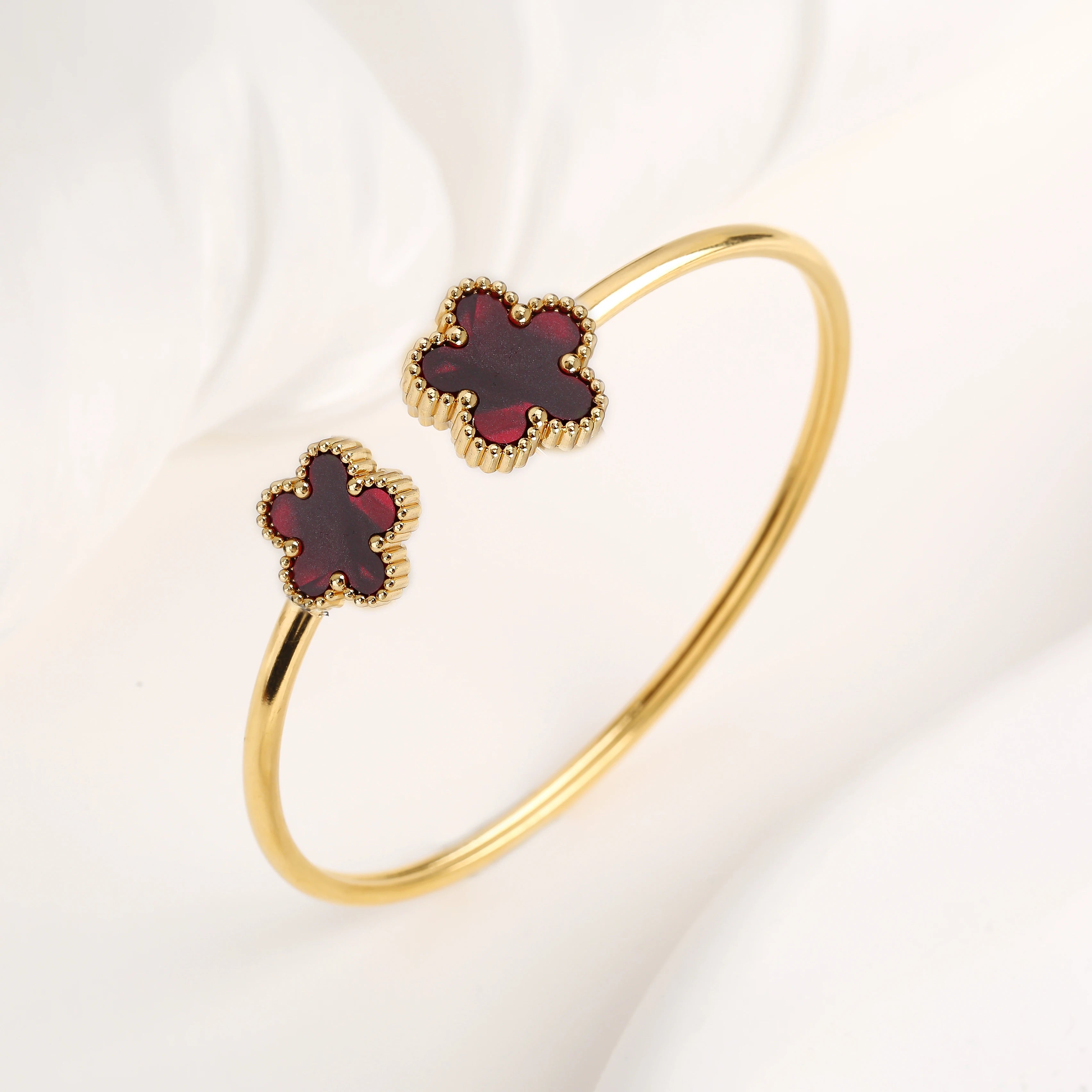 Lucky Clover Open Cuff Bracelet – Gold-Plated Stainless Steel Jewelry