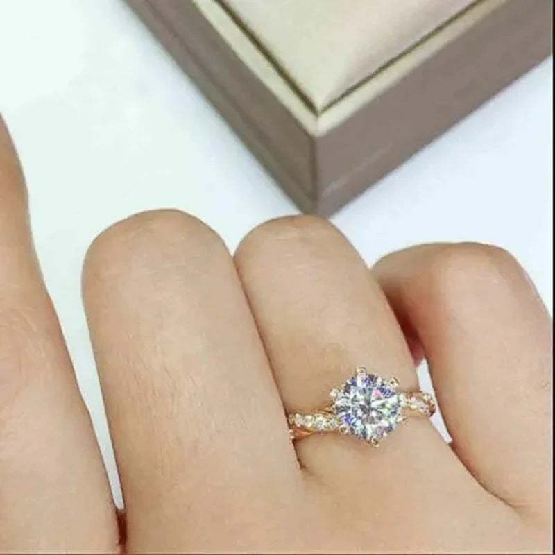Women's Luxury 6-Claw Cubic Zirconia Ring – Gold Wedding & Engagement Eternity Band